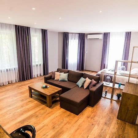 Foxy Lviv Apartamento Exterior foto