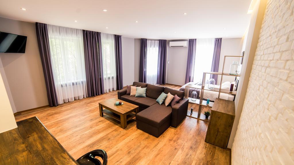 Foxy Lviv Apartamento Exterior foto